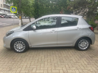 Toyota Yaris foto 2