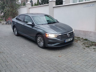 Volkswagen Jetta foto 1