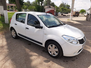 Dacia Sandero foto 2