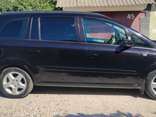 Opel Zafira foto 4