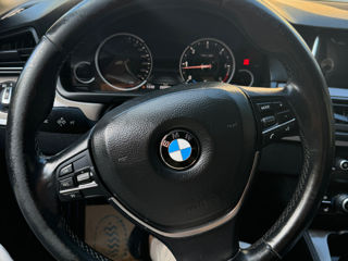 BMW 5 Series foto 8