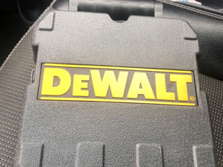 Уровень лазерный линейный DeWALT DW088CG