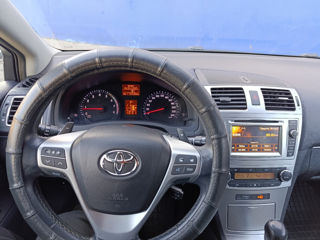 Toyota Avensis foto 10