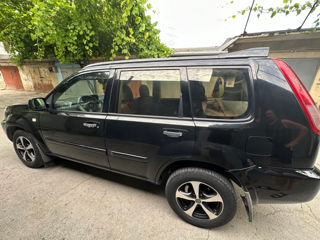 Nissan X-Trail foto 9