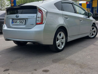 Toyota Prius фото 5