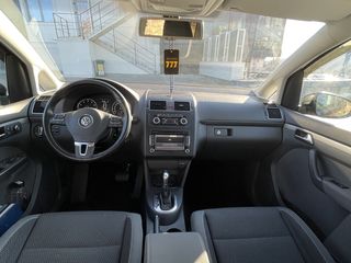 Volkswagen Touran foto 5