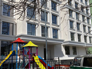 Apartament cu 3 camere, 92 m², Buiucani, Chișinău foto 4