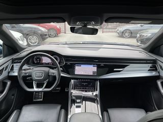 Audi Q8 foto 7