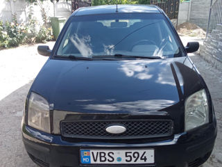 Ford Fusion foto 1