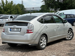 Toyota Prius foto 3