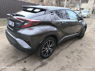 Toyota C-HR foto 3