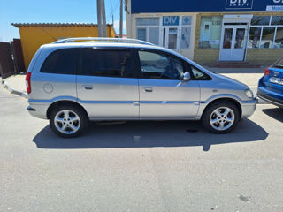 Opel Zafira foto 7