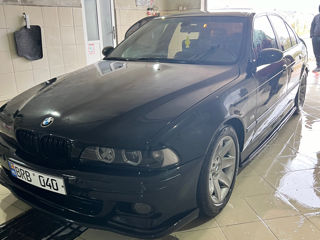 BMW 5 Series foto 10