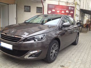 Peugeot 308 foto 1