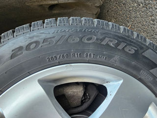 Pirelli Ise Zero 205/60 R16 зимние шины на дисках foto 4