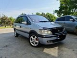 Opel Zafira foto 1