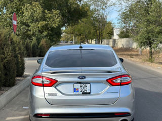 Ford Fusion foto 4