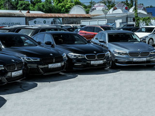 BMW 5 Series foto 2