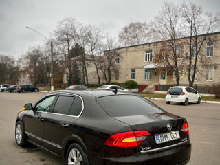 Skoda Superb foto 2