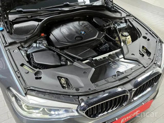 BMW 5 Series foto 6