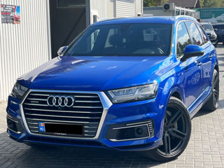 Audi Q7 e-tron