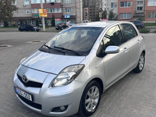 Toyota Yaris foto 2