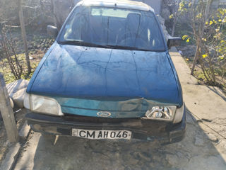 Ford Fiesta foto 3