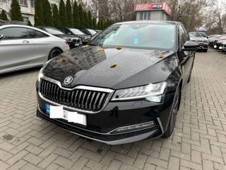 Skoda Superb foto 2