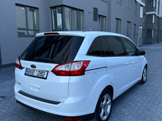 Ford Grand C-MAX foto 4