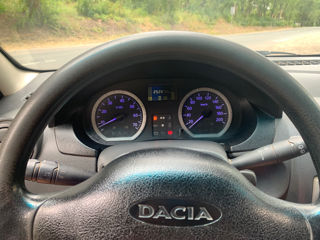 Dacia Logan foto 4