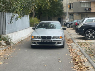 BMW 5 Series foto 6