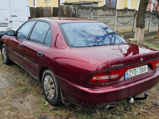 Mitsubishi Galant foto 1