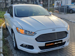 Ford Fusion foto 2