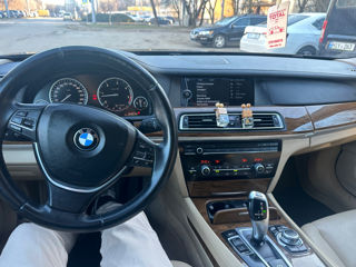 BMW 7 Series foto 8