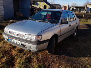 Nissan Sunny foto 2