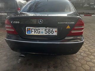 Mercedes C-Class foto 5