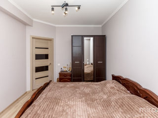Apartament cu 2 camere, 68 m², Botanica, Chișinău foto 2