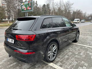 Audi Q7 foto 9