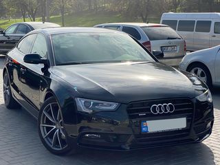 Audi A5 foto 1