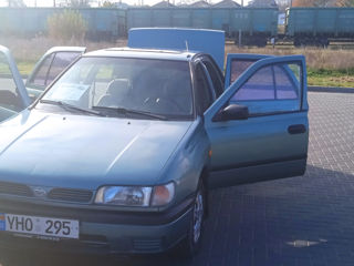 Nissan Sunny foto 2