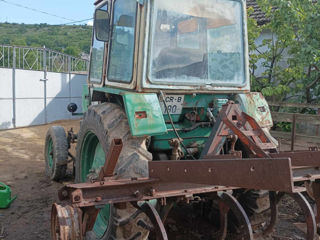 Vând tractor + csșa foto 2