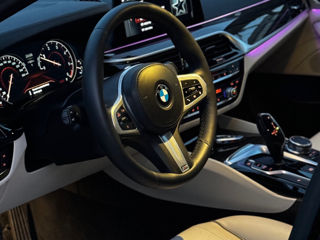 BMW 5 Series foto 8