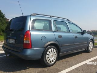 Opel Astra foto 2