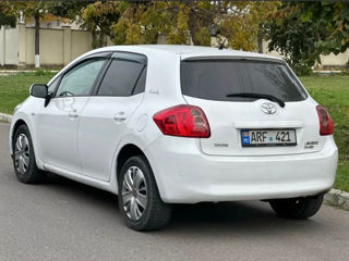 Toyota Auris foto 4