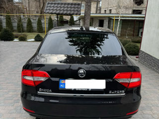Skoda Superb foto 3