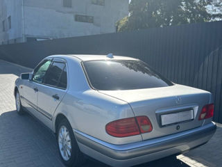 Mercedes E-Class foto 7