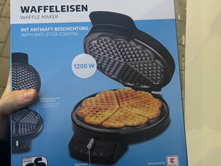 Vând aparat de făcut waffle nou sigilat 999 lei