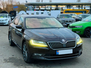 Skoda Superb foto 4