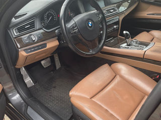 BMW 7 Series foto 4