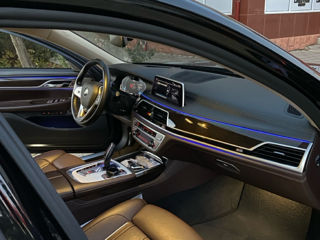 BMW 7 Series foto 7